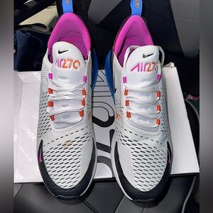 Nike Air Max 270
Size 13